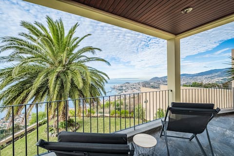 Top Airbnb: Amazing Bay and Ocean Views em São Gonçalo