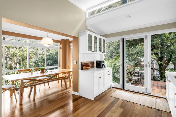 Quiet Bondi Oasis- 3 minute walk to sand gallery image 3