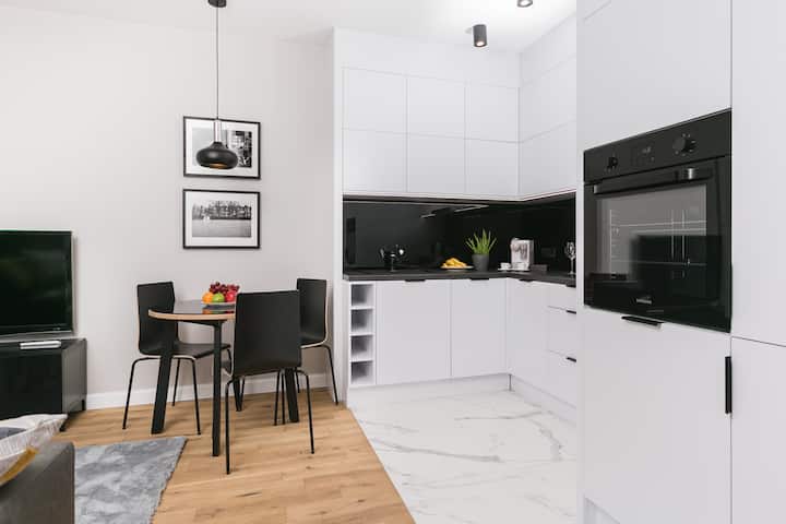 Golden Apartments Warsaw - Mennica Residence - Warsaw