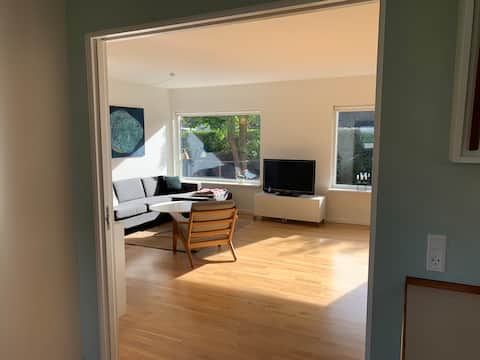 Nice bright house close to forest and sea, free parking