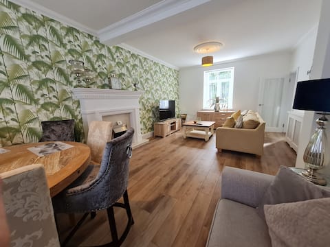 Beautiful House Near Merthyr Tydfil Town Centre