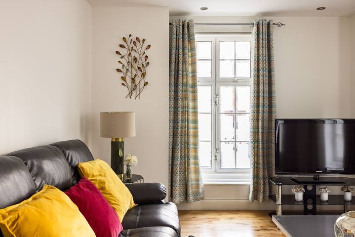 Mayfair Park Lane Lux 2-bedroom apartment gallery image 2