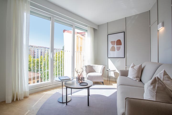 UMA Suites O’Donnell – Duplex Apartment