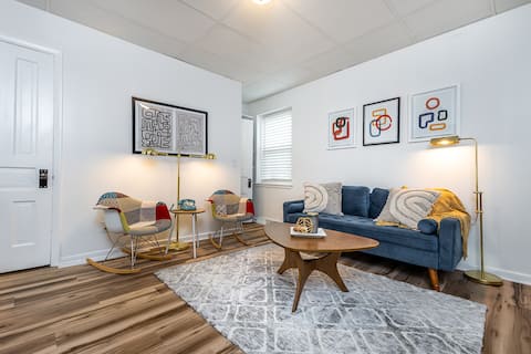 Unique Vintage-Inspired Getaway w/ City Views