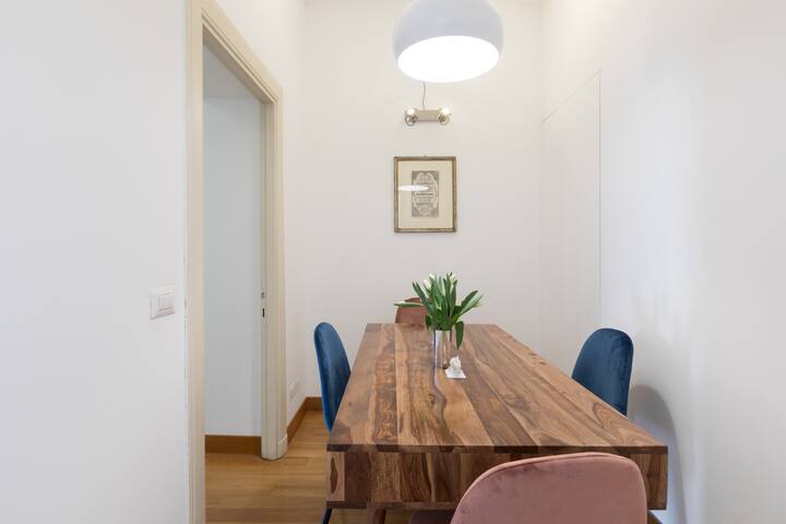 Wonderful apartment with Pantheon view gallery image 5