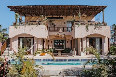 VILLA ROSA | Private Pool, 4 Bed, WFH Office