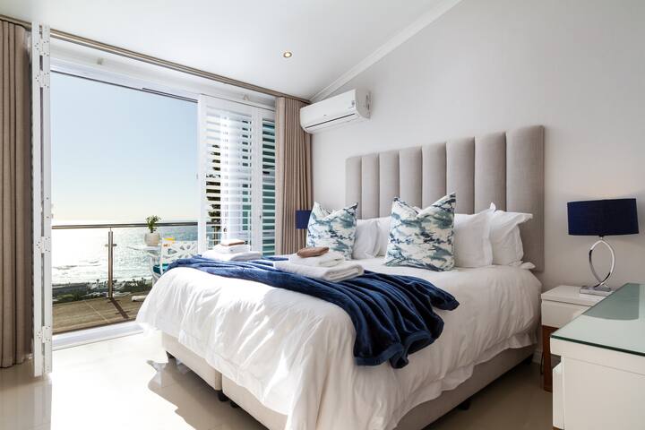 Luxury Home – Ocean, Sunset & Mountain Views gallery image 5