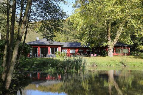 Forest Lodge Hideaway
