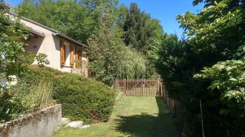 Cozy house with private garden in the Pyrenees