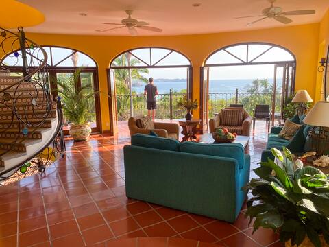Beautiful Villa de Vistas - comfortably sleeps 16