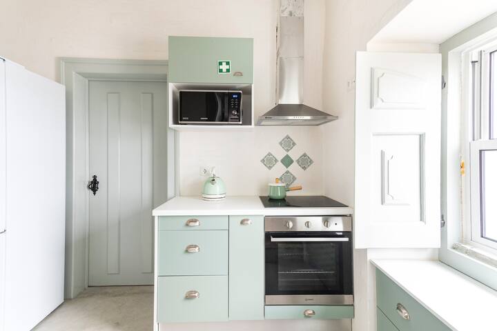 Charming Cottage House for 6 gallery image 4