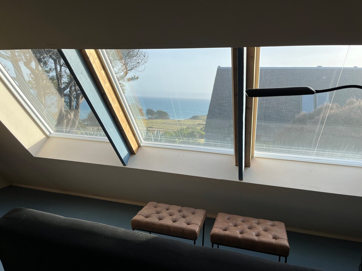 ხედი მეორე სართულის თხილამურებიდან