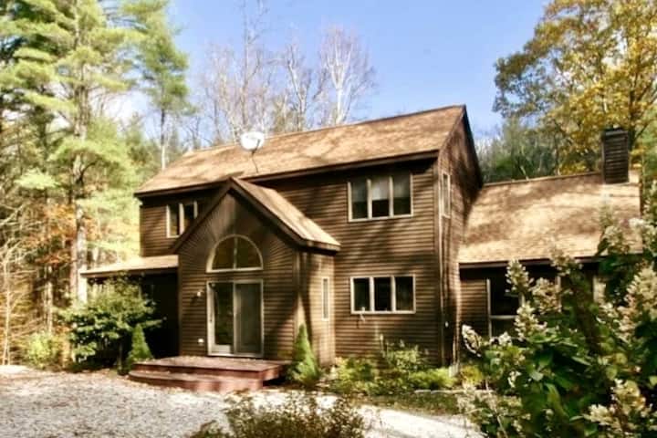 Berkshires Winter Season Vacation House - Great Barrington, MA