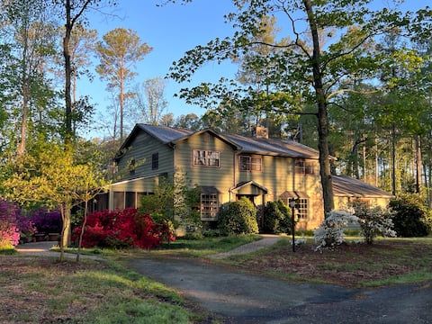 Tranquil Retreat in Chapel Hill