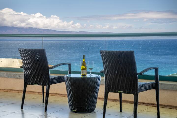 Ocean View Top Floor, #1019, Full Kitchen, Balcony gallery image 2