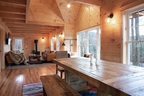 Modern Mountain Chalet! Hike, Ski & Treasure Hunt
