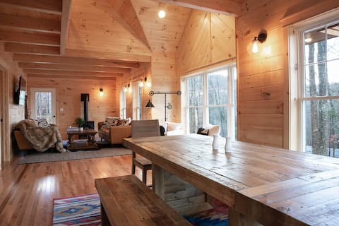 Modern Mountain Chalet! Hike, Swim & Treasure Hunt