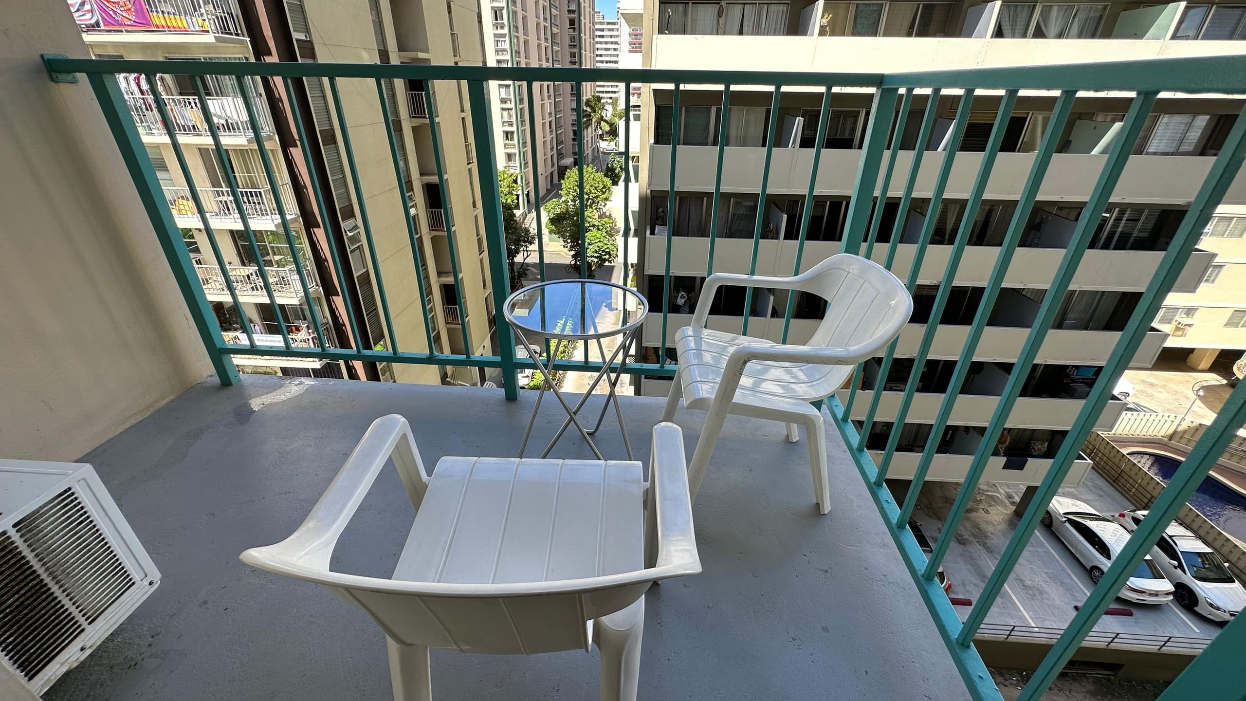 Condo in Honolulu · ★4.89 · Studio · 3 beds · 1 private bath - Image 10