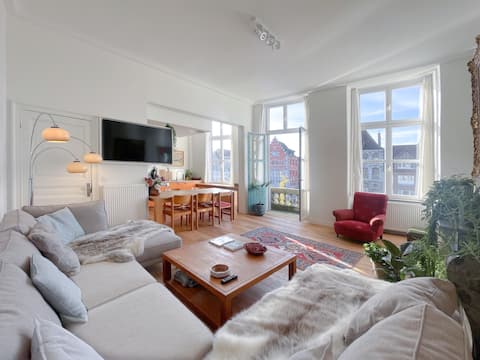 Top Airbnb: Spacious & quiet apartment overlooking the Scheldt in Tournai