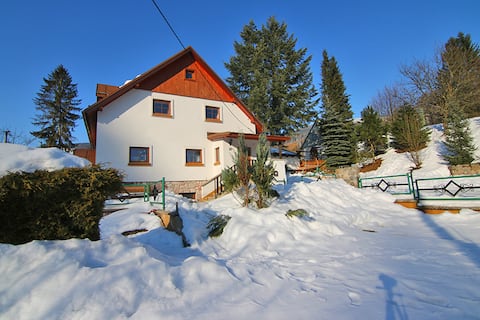 Cottage Černý Důl 2 by AlkaTravel
