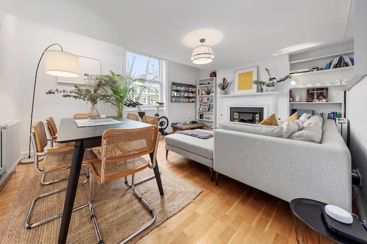 Stylish 2-Bedroom Duplex in Notting Hill