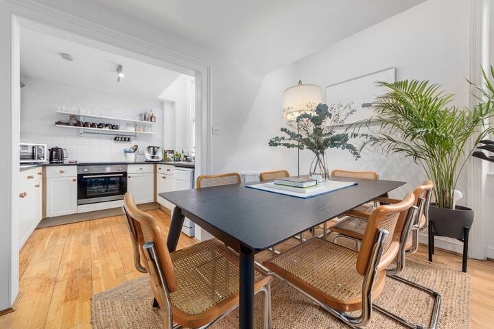 Stylish 2-Bedroom Duplex in Notting Hill gallery image 2