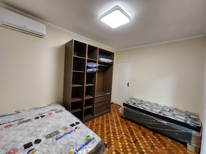 Schlafzimmer 2