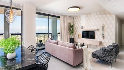The Holy View Apartment  84