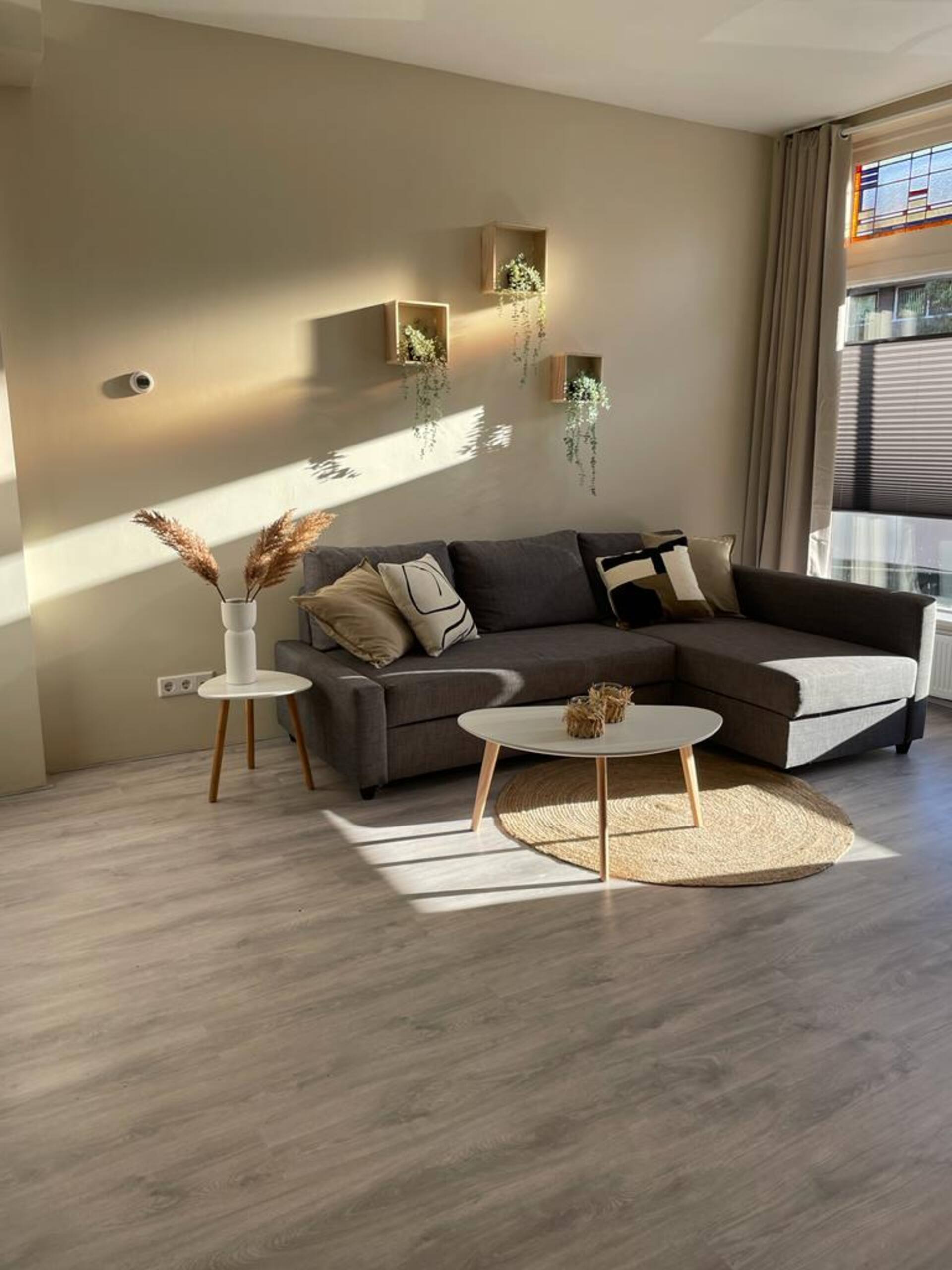 4-person apartment | 1 min to the station | Amsterdam 20 min | Parking