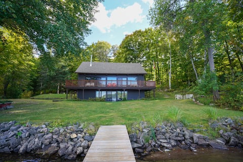 Beautiful Lake Muskoka Cottage