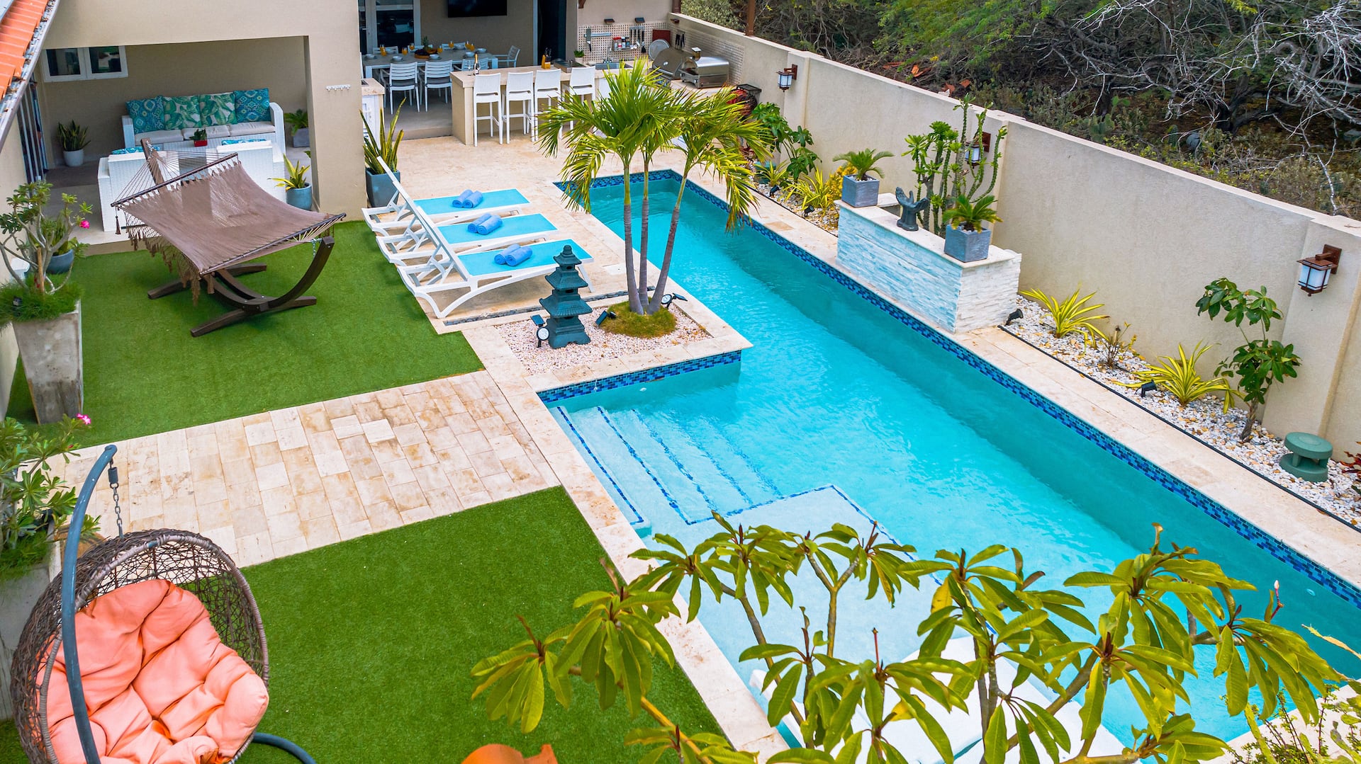 Luxury & New ~ 5*Location ~ Pool ~ Outdoor Kitchen