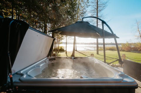 Wildwood Lakehouse | 9 Beds, Swimming, & Hot Tub