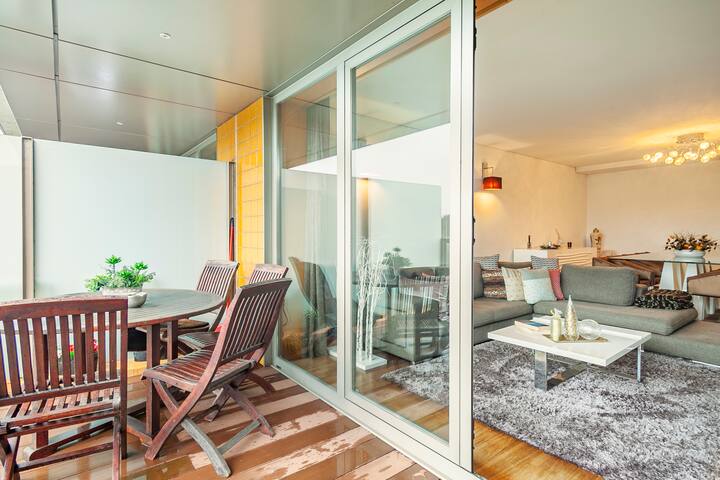 Superb apartment | River views | 2 parking spots gallery image 2