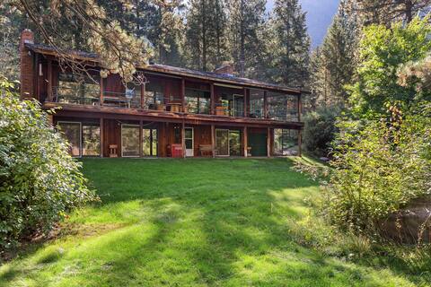 The Lodge on the Blackfoot