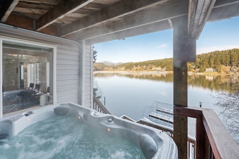 The Boat House - Lakefront