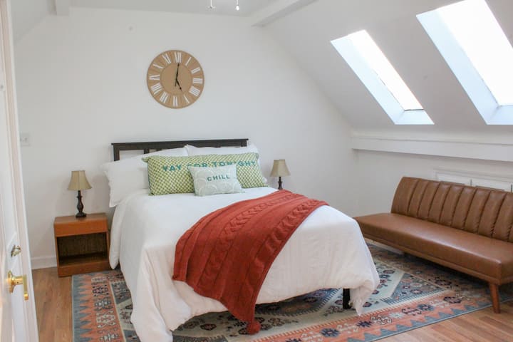 غرفة النوم 2 - سرير كامل الحجم وسرير نهاري