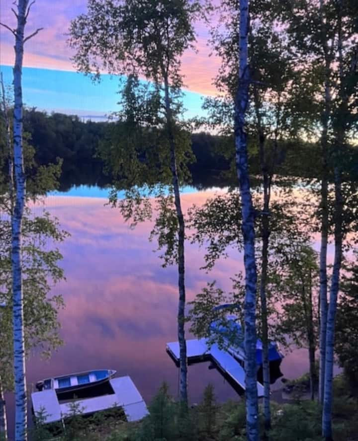 Lakeside cabin, awaiting your family's memories. Cabins for Rent in