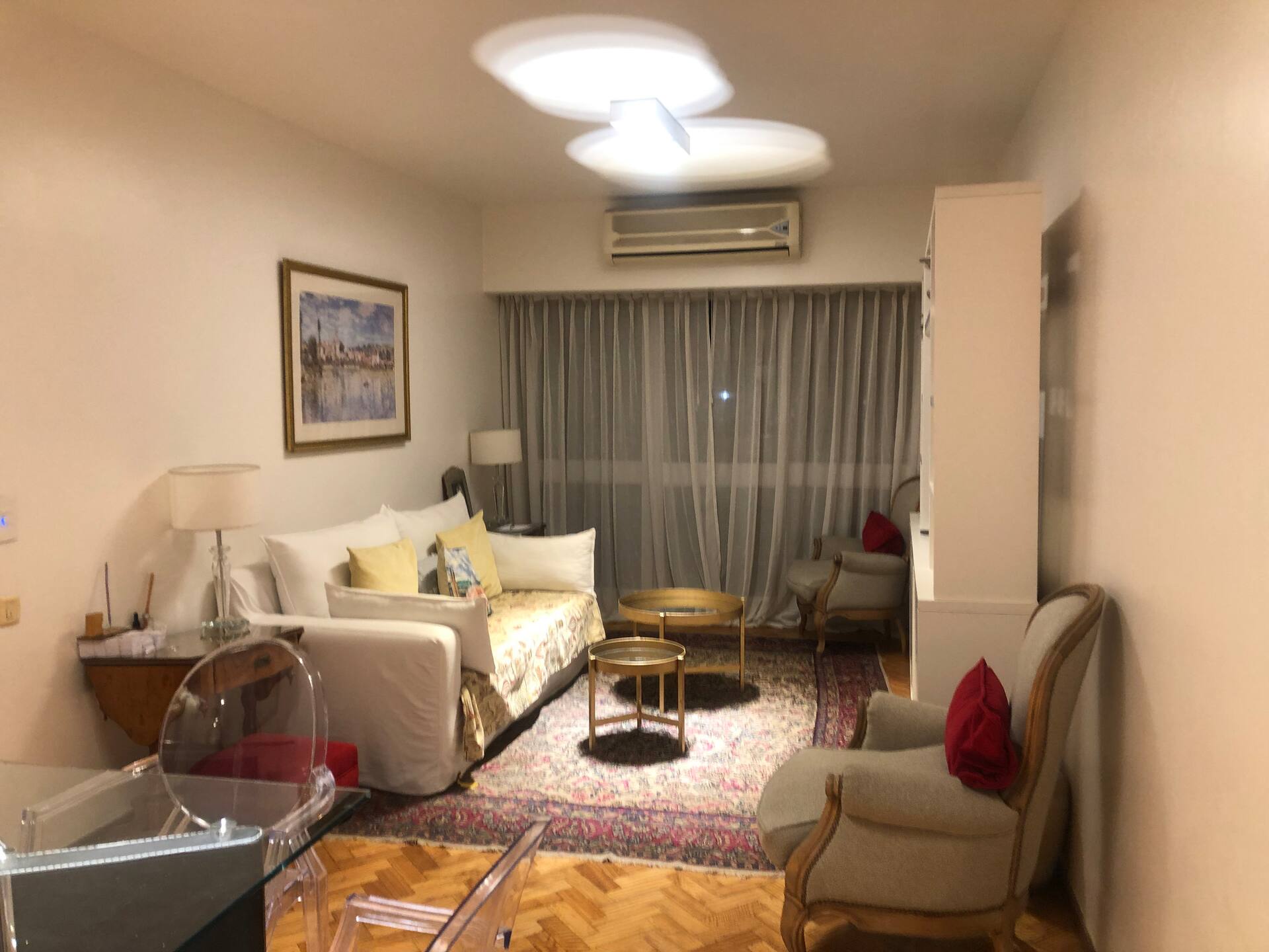 Apartamento de 2 dormitórios com vaga em Recoleta
