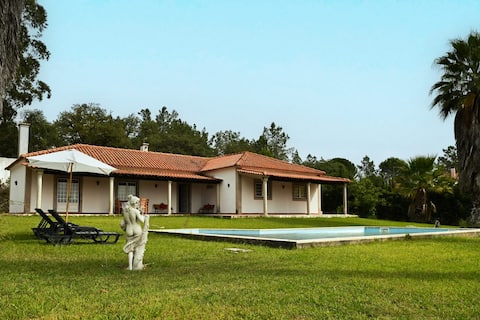 Fabulous Country House near Lisbon with a Pool