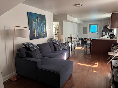 Entire home w/ 2bath 7 beds & 2car private parking