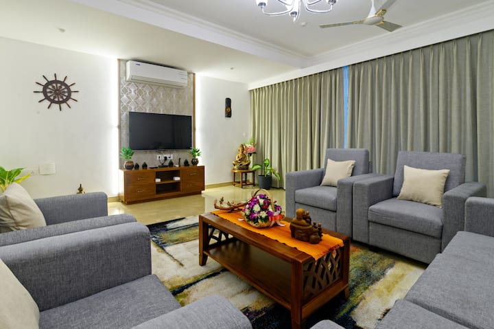 Living room image 2