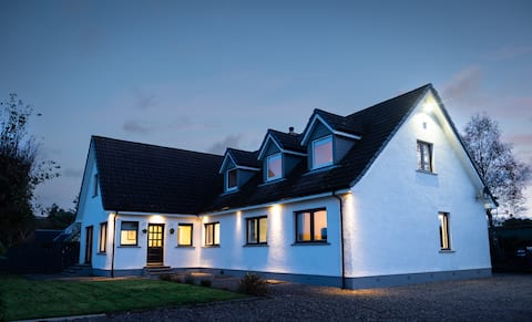 Modern 5-bedroom villa with Ben Nevis views