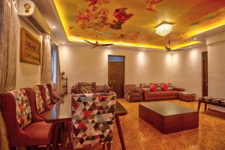 Living room image 8