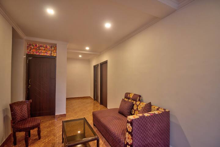 Living room image 5