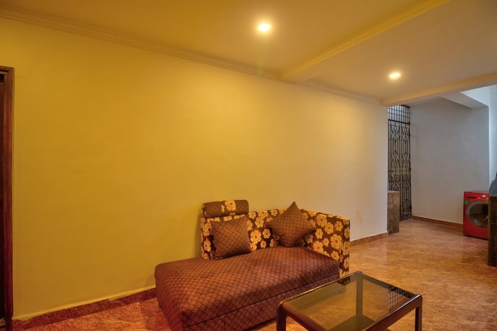 Living room image 6