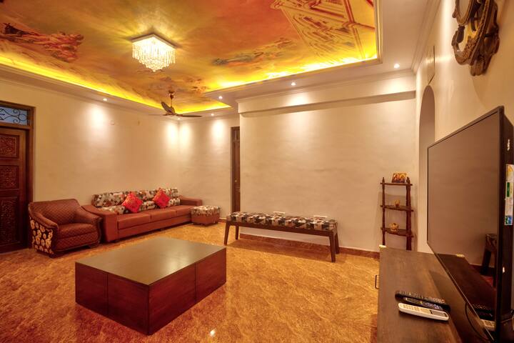 Living room image 12