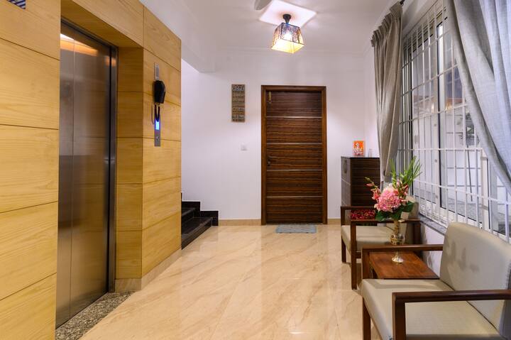 Living room image 3