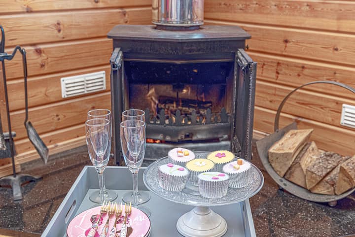 Quiet Anglesey Cabin | Wood Burner | Parking - Anglesey