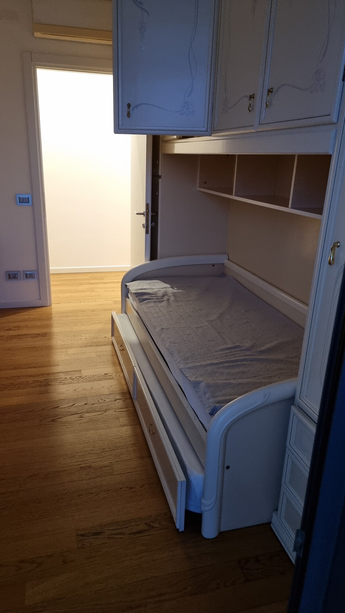 SPÁLŇA S DVOMA LÔŽKAMI
