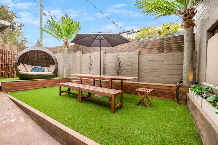 Luxury Retreat Home – 4Bed House – Mins from CBD gallery image 3